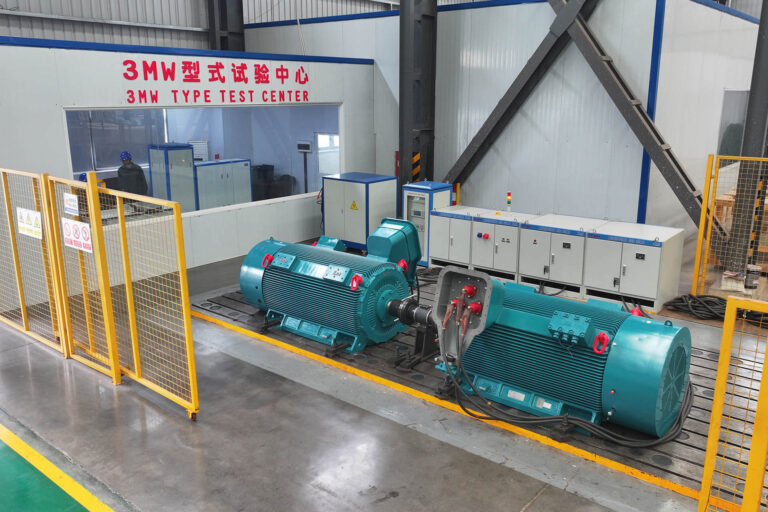 双龙自主创新开发全自动中转仓回转式混合机